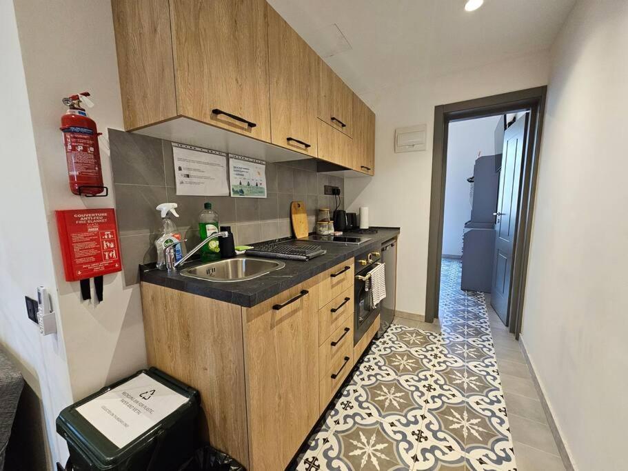 Apartment Iris -paola Modern Townhouse